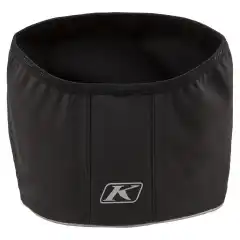 Klim Torrent Storm Collar er en vind- og vanntett MC-hals som beskytter mot regn og vind mellom jakke og hjelm. Ligger utenp&aring; kragen, gir maksimal v&aelig;rbeskyttelse og finnes i st&oslash;rrelser S&ndash;XL.