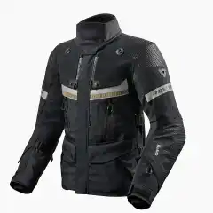 <strong data-end="28" data-is-only-node="" data-start="0">REV&rsquo;IT!</strong> Dominator 3 GTX er en toppspekket, laminert GORE-TEX adventure- og touringjakke med ekstrem v&aelig;rbeskyttelse, avansert ventilasjon, SEEFLEX/SEESOFT-beskyttelse og klargj&oslash;ring for airbag &ndash; laget for deg som vil kunne kj&oslash;re hvor som helst, n&aring;r som helst, uansett forhold.