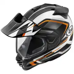 <strong data-end="138" data-start="111">Arai Tour-X5 Discovery Orange</strong> er en allsidig adventure MC-hjelm som kan brukes med eller uten visir og skygge, og enkelt tilpasses gate-, ADV- eller offroad-kj&oslash;ring. H&aring;ndlaget i Japan med PB-CLC2-skall, effektiv ventilasjon og h&oslash;y komfort. ECE 22.06-godkjent, med Max Vision Pinlock inkludert.