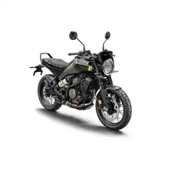 <p data-end="664" data-start="308"><strong data-end="581" data-start="553">Husqvarna Svartpilen 401</strong> er en moderne og karaktersterk naked bike som kombinerer minimalistisk design med avansert teknologi. Med <strong data-end="704" data-start="688">399 cc motor</strong>, <strong data-end="722" data-start="706">ride-by-wire</strong>, <strong data-end="754" data-start="724">justerbar traction control</strong>, <strong data-end="770" data-start="756">WP-fj&aelig;ring</strong> og lav vekt leverer den en presis, leken og sv&aelig;rt tilgjengelig kj&oslash;reopplevelse &ndash; perfekt for by, pendling og svingete landevei.</p>
