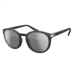 Scott Riff Solbriller &ndash; sporty solbriller med polarisert gr&aring; linse som reduserer gjenskinn og gir klar sikt. Lett matt sort ramme med UV400-beskyttelse og h&oslash;y komfort.