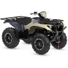 <strong data-end="325" data-start="292">Yamaha Kodiak 700 EPS SE 2025</strong> er toppmodellen i Kodiak-serien og kombinerer kraft, komfort og driftssikkerhet med en mer eksklusiv utf&oslash;relse. Med <strong data-end="458" data-start="442">686 cc motor</strong>, <strong data-end="494" data-start="460">elektronisk servostyring (EPS)</strong>, <strong data-end="538" data-start="496">On-Command&reg; 2WD/4WD/differensialsperre</strong> og Yamahas velpr&oslash;vde <strong data-end="590" data-start="560">Ultramatic&reg; CVT-automatgir</strong>, f&aring;r du en premium arbeids-ATV bygget for krevende norske forhold &ndash; komplett med <strong data-end="700" data-start="672">10 &aring;rs garanti p&aring; reimen</strong>.