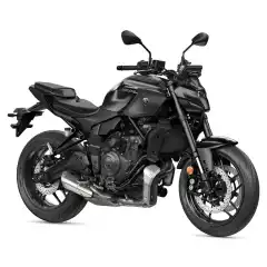 MT-07 har v&aelig;rt blant Europas mestselgende motorsykler siden lanseringen, og med god grunn. Den gir deg en av de reneste og mest engasjerende kj&oslash;reopplevelsene i markedet, og er inspirert av subkulturene blant urbane motorsyklister i Japan. MT-07 er kjent for sin lave vekt, smidige h&aring;ndtering og momentsterke CP2-motor, og er n&aring; kraftigere enn noensinne. Den nyeste versjonen har ny styling, chassisoppdateringer og teknologier for &aring; forbedre kj&oslash;reopplevelsen ytterligere, samtidig som den ikke forringer det som har gjort MT-07 til en av de viktigste motorsyklene det siste ti&aring;ret: Moro som f&aring;r frem smilet.