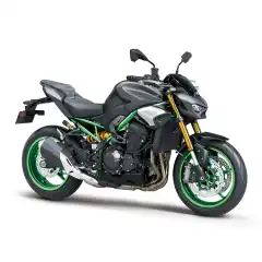 <p data-end="633" data-start="266"><strong data-end="390" data-start="369">Kawasaki Z 900 SE</strong> er en moderne, teknologisk oppgradert supernaked som kombinerer kraft, komfort og et raffinert utstyrs&shy;niv&aring;. Med <strong data-end="531" data-start="504">948 cc rekkefirer-motor</strong>, <strong data-end="548" data-start="533">TFT-display</strong>, <strong data-end="566" data-start="550">quickshifter</strong>, <strong data-end="586" data-start="568">cruise control</strong>, premium dempere og subtilt oppgradert styling gir den en dynamisk, intuitiv og engasjerende kj&oslash;reopplevelse &ndash; ideell for ryttere som vil ha det beste innen komfort og ytelse.</p>
