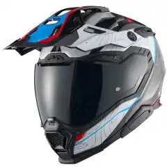 <strong data-end="31" data-start="0">Nexx X.WED3 Zero Pro Carbon</strong> er en premium adventure-hjelm i ultralett <strong data-end="90" data-is-only-node="" data-start="74">X-PRO karbon</strong>, utviklet for ekstreme forhold b&aring;de on-road og off-road. Med ECE 22.06- og DOT-godkjenning, avansert ventilasjon (7 inn / 4 ut), integrert solvisir og Recoil Visor System f&aring;r du maksimal sikkerhet, komfort og fleksibilitet.<br />
Hjelmen er klargjort for <strong data-end="362" data-start="343">X-COM3 intercom</strong>, leveres med Pinlock&reg; 120XLT&reg; MaxVision&trade; og har F.R.S n&oslash;dutl&oslash;sningssystem &ndash; et toppvalg for seri&oslash;se eventyrf&oslash;rere.