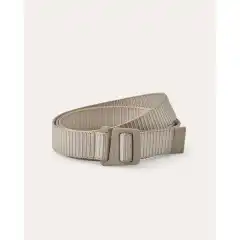<strong data-end="26" data-is-only-node="" data-start="0">REV'IT! Safeguard Belt</strong> er et teknisk og slitesterkt belte med trinnl&oslash;s justering for perfekt passform. Laget i lett og robust polyamid-webbing som holder MC-buksen sikkert p&aring; plass &ndash; perfekt match til REV'IT! tekniske chinos og cargos.