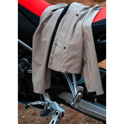 Regnjakken kan brukes utenom kjøring