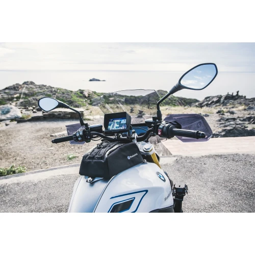 Special screws for handlebar riser with navigation