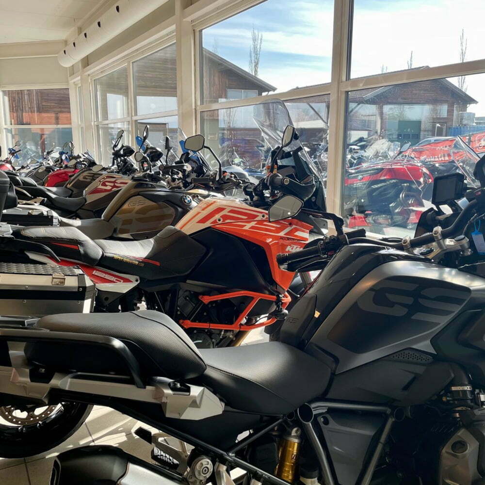 Vi selger motorsykkelen for deg!: Speed Motorcenter i Sandefjord