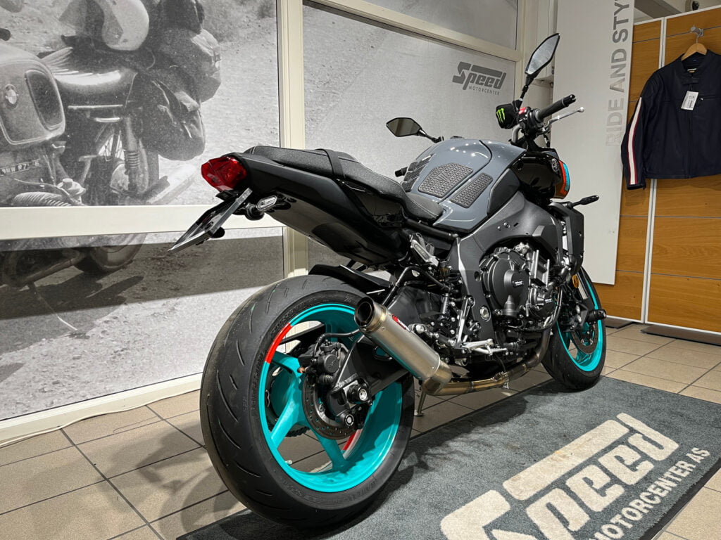 Yamaha MT-10 2022 Cyan Storm
