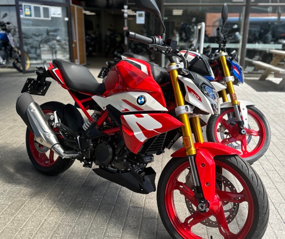 BMW G 310 R er essensen av kjøreglede! Den ble bygget for pulserende byer og de som simpelthen elsker å kjøre motorsykkel.