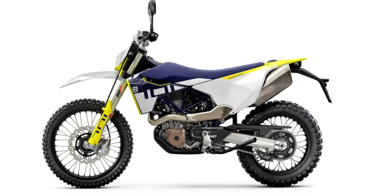 701 Enduro / Travel / Husqvarna // Speed Motorcenter