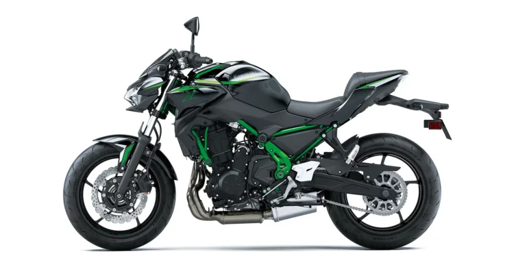 Kawasaki Z650 Special Edition / Supernaked / Speed Motorcenter