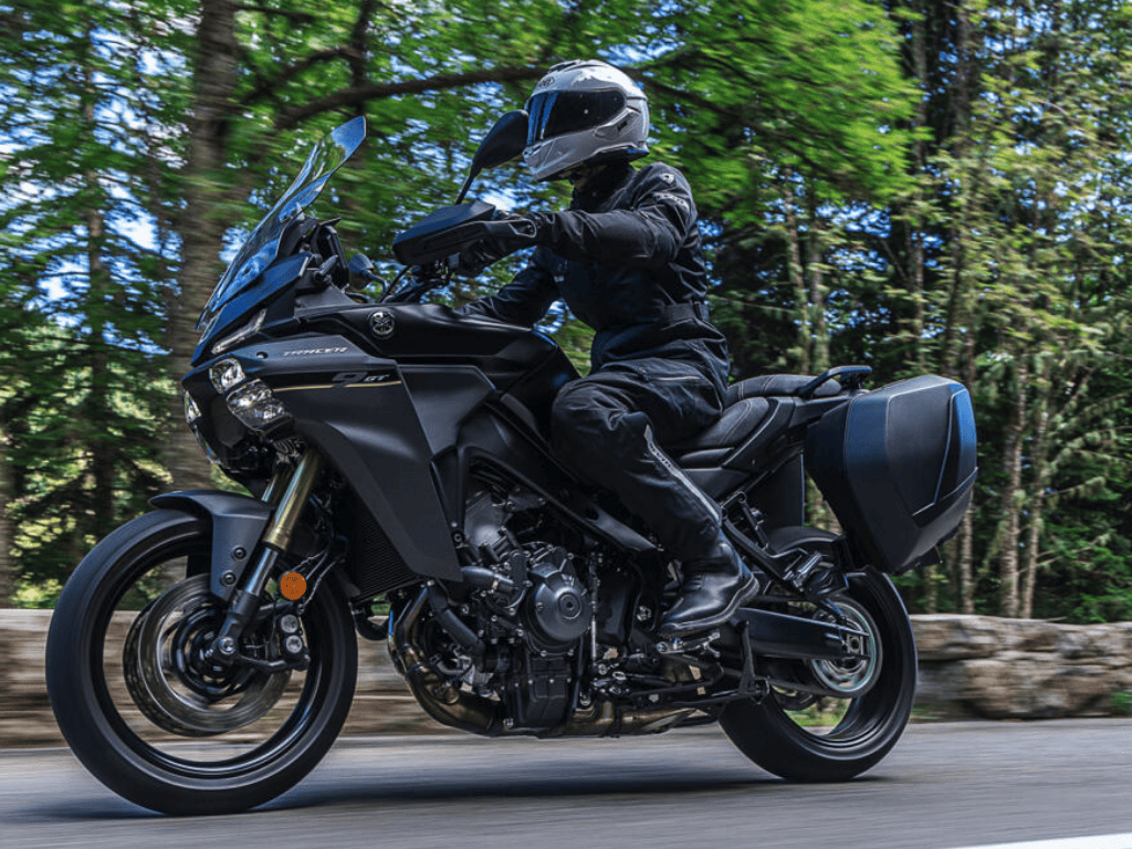 Yamaha Tracer 9 GT+ sport touring motorsykkel på landevei – Speed Motorcenter, SpeedMC, MC, Sandefjord